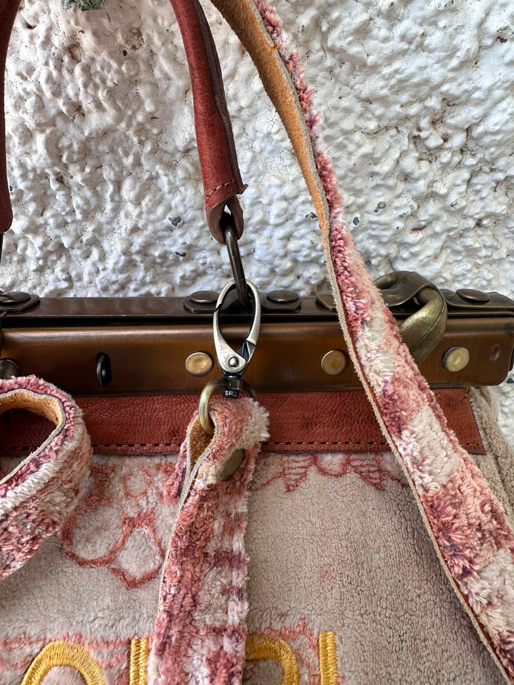 Anouri Original Emerald Heritage Frame pink  colour Carpet Bag