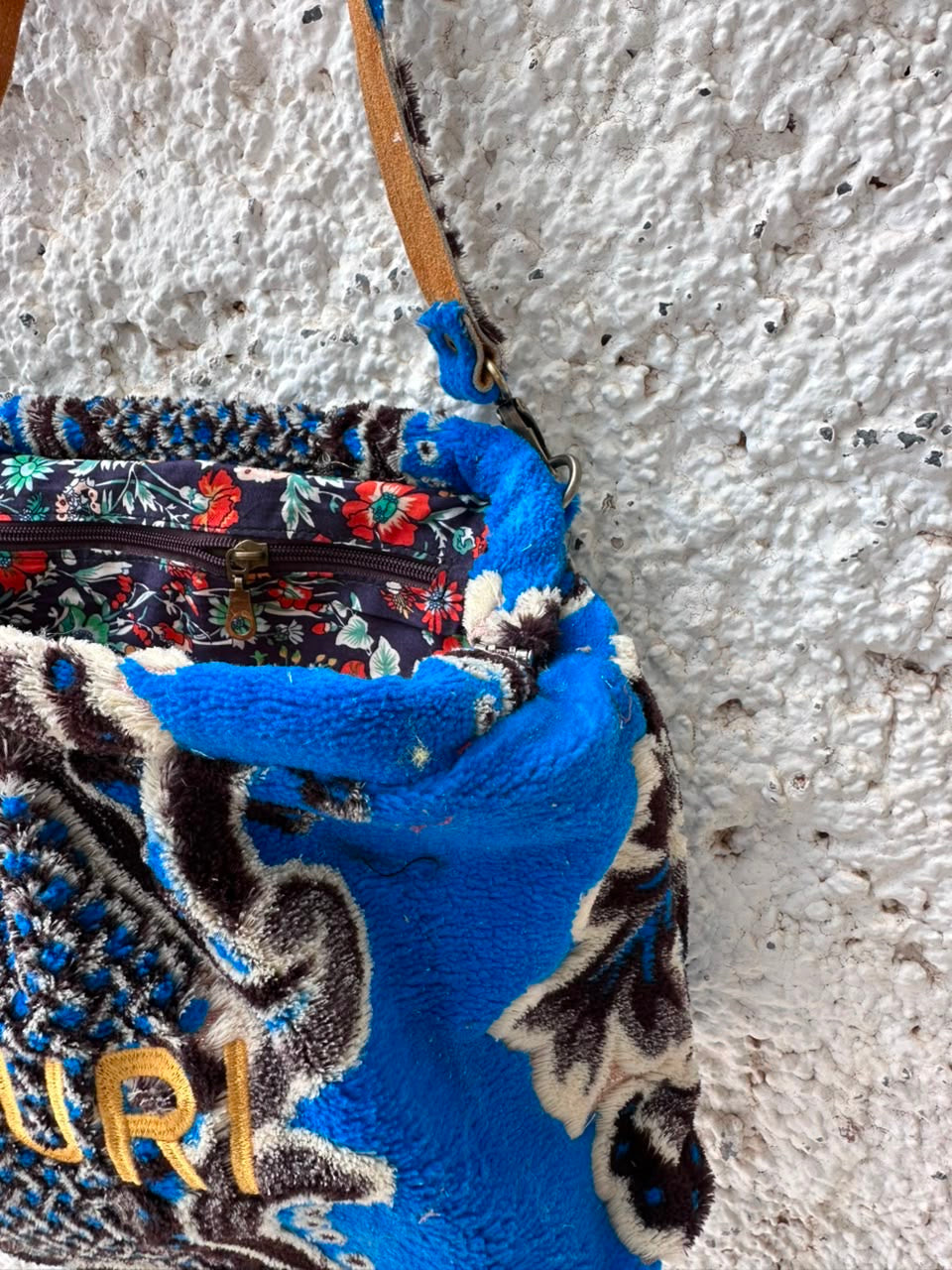 Anouri Original Royal blue & black Carpet Wrist Bag