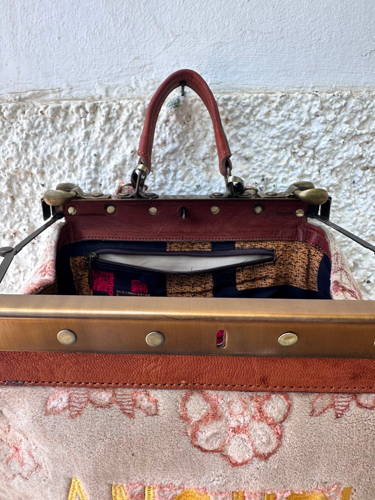Anouri Original Emerald Heritage Frame pink  colour Carpet Bag