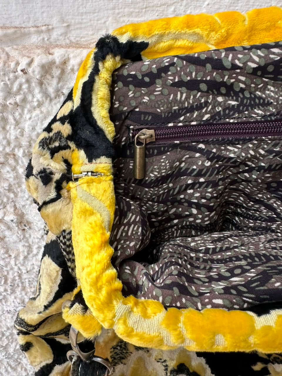 Anouri Original Royal yellow&black Carpet Wrist Bag