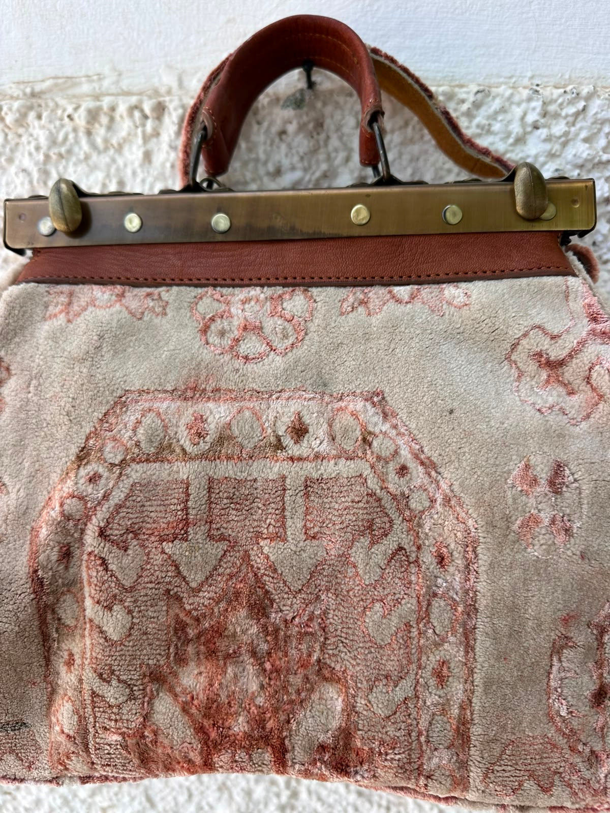 Anouri Original Emerald Heritage Frame pink  colour Carpet Bag